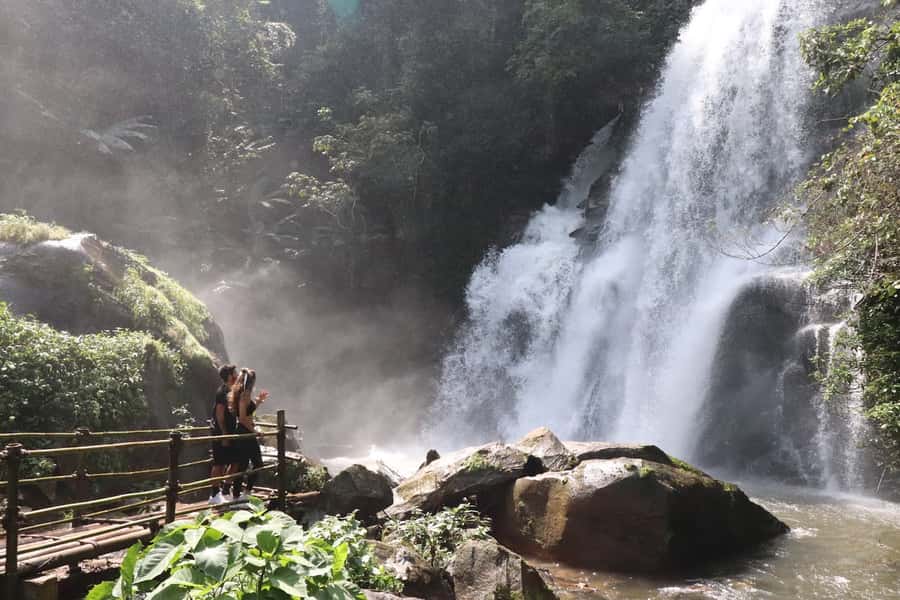 Private Doi Inthanon With Trekking Pha Dok Siew Nature Trail - Key points at a glance