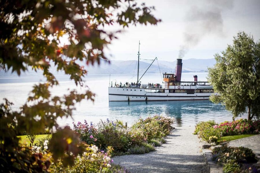 Queenstown: Walter Peak Horse Trek & Queenstown Lake Cruise - Who should book this experience