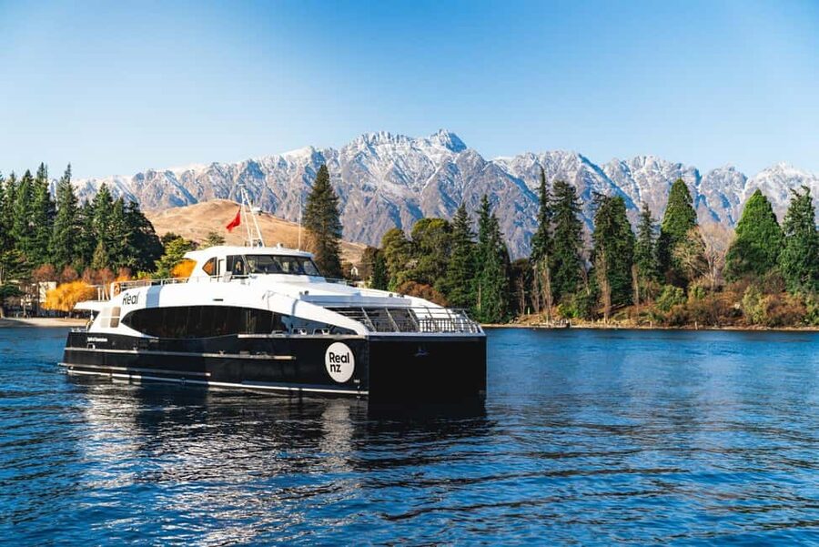 Queenstown: Walter Peak Horse Trek & Queenstown Lake Cruise - Meeting your horse at Walter Peak
