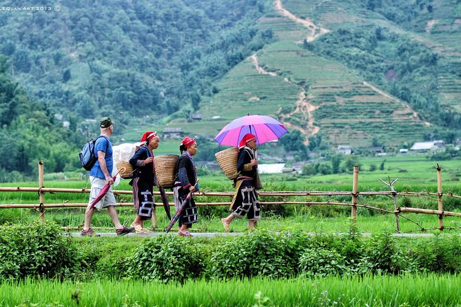 Red Dao Village Trek and Herbal Bath - Suoi Ho and the first Hmong views