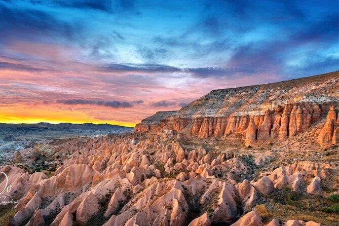 Red & Rose Valley Sunset Hiking Tour with a Trekking Dog "Oscar" - Why this sunset hike works so well in Cappadocia