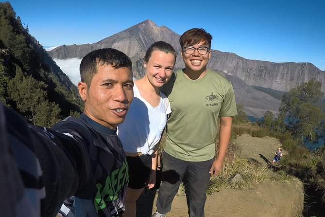 Rinjani Trekking 1 day Trek To the rim via senaru 2,642m - Guides, porters, and the human side of the trek