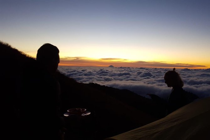 Rinjani trekking 2 days 1 night - A night above Segara Anak Lake