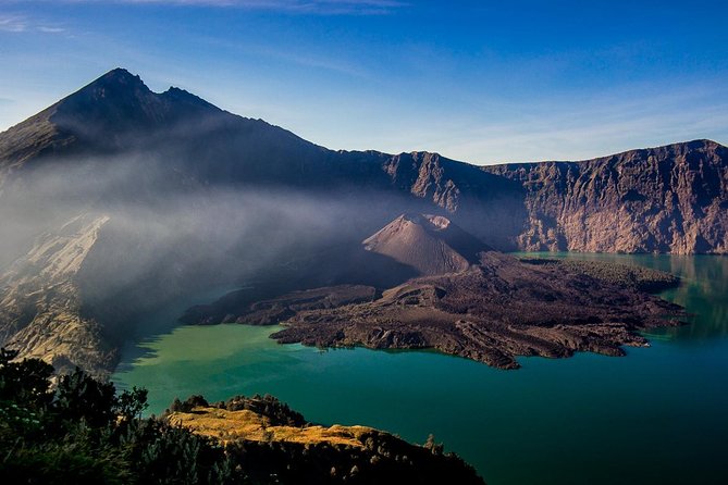 Rinjani Trekking 2D1N Senaru Crater rim - The real prize is the crater rim, not the summit