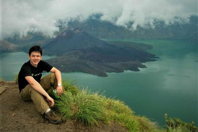 Rinjani Trekking 3D2N Summit - Day 2: Sembalun crater rim and the first mountain night