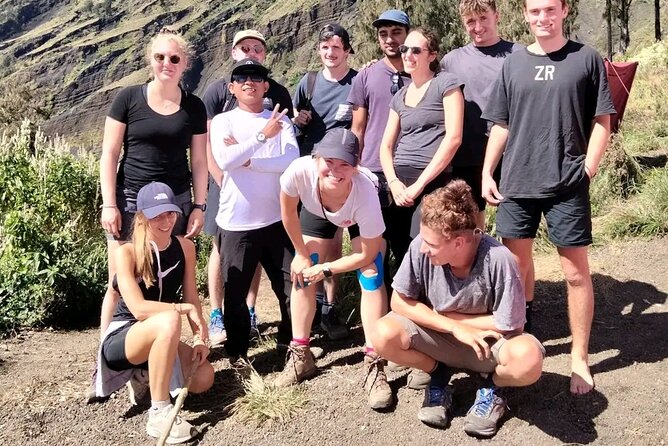 Rinjani Trekking Three Days Two Night Summit Lake - The guide and group size