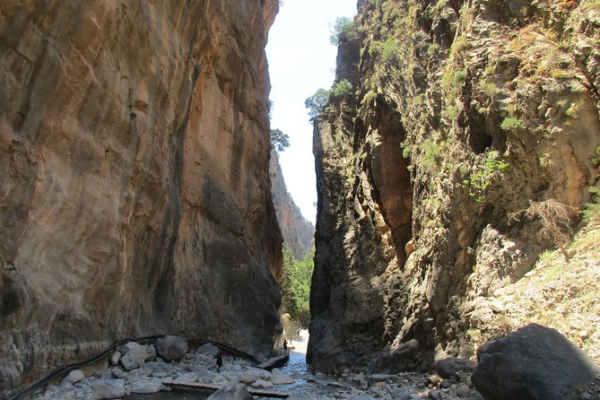 Samaria Gorge Trek: Full-Day Excursion from Heraklion with Guide - Walking into Samaria Gorge