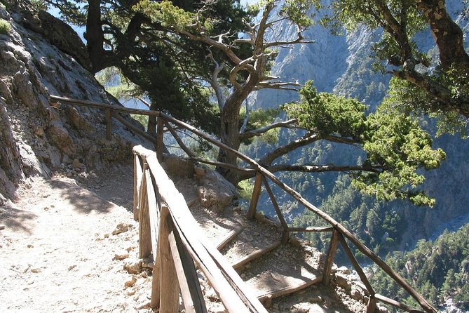Samaria Gorge Trek: Full-Day Excursion from Rethymno with Guide - Why this Samaria Gorge day trip is worth your time