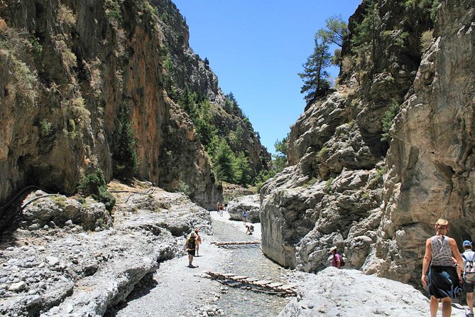 Samaria Gorge Trek: Full-Day Excursion from Rethymno with Guide - What the guide adds to the day