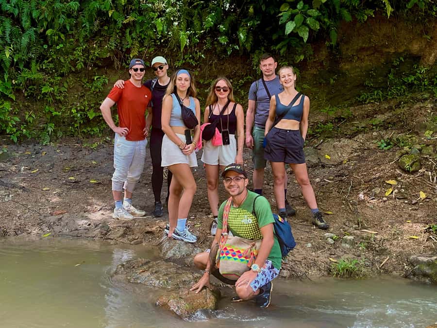 Santa Marta: Trekking in Minca Complete Waterfall Circuit - What the guides add to the experience