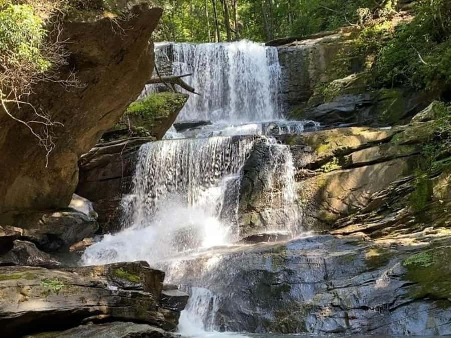 Santa Marta: Trekking in Minca Complete Waterfall Circuit - Following ecological trails through jungle and farms