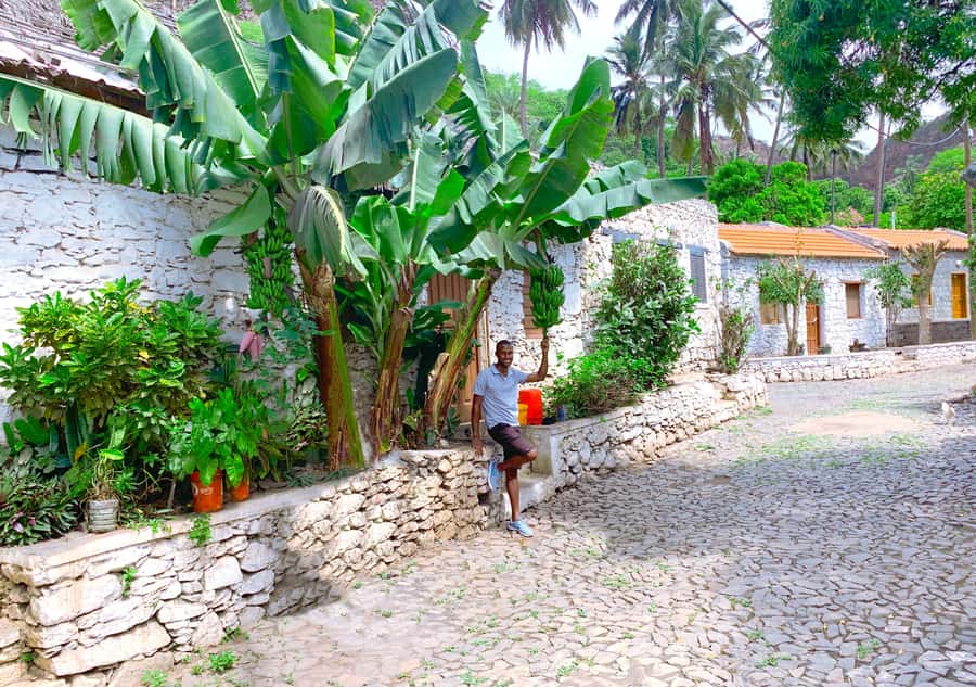 Santiago: Calabaceira Valley Trek & Visit to Cidade Velha - Shared group or private tour?
