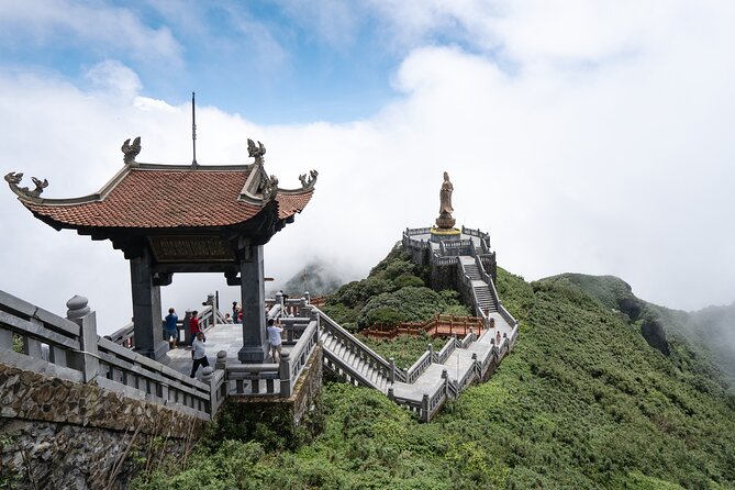 Sapa 2 Day 1 night With 3Star Hotel Trekking Cat Cat - Fanxifang - Walking through Cat Cat Village