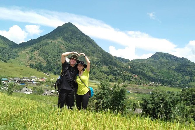 Sapa : 2-Day Trek & Heartwarming Homestay with an Ethnic Family - Cooking dinner with a local family