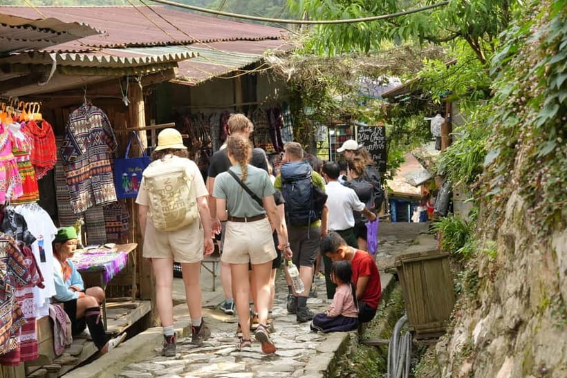 Sapa 3-Day Trekking Adventure from Hanoi - Day one: Hanoi to Sapa and the Cat Cat walk