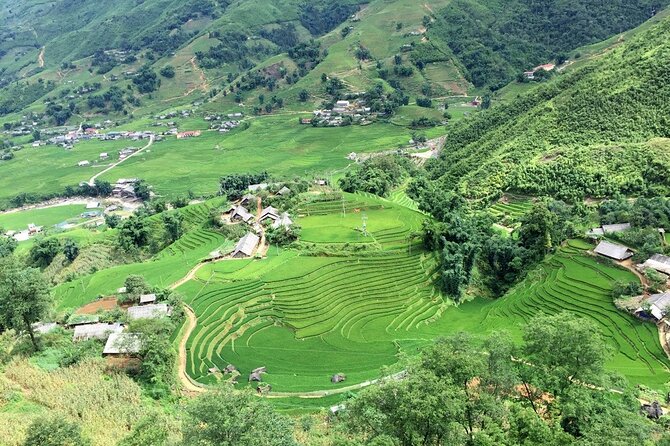 Sapa 3 Days Trekking Tour (1 Night in Bungalow, 1 Night In Hotel) - Guides, group size, and communication