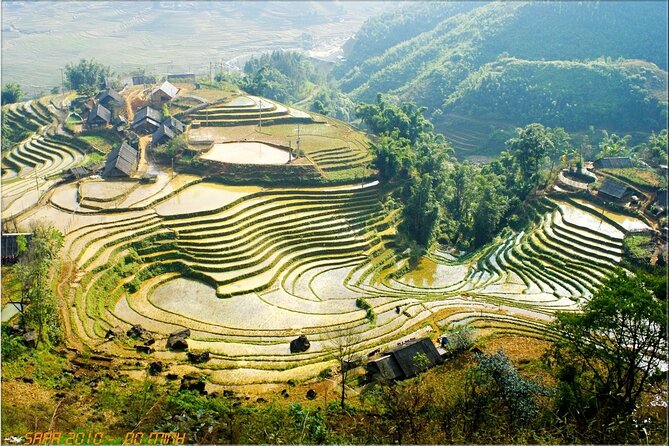 Sapa 3 Days Trekking Tour By Bus from Hanoi (2 Nights in Hotel) - Ta Phin and the Red Dao