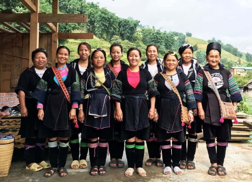 Sapa: Muong Hoa Mountain Views and Villages Trek with Lunch - Downhill through Hang Da village