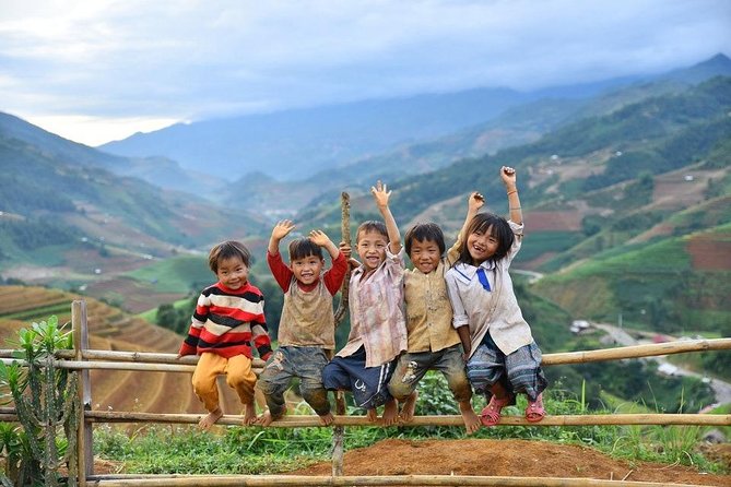 Sapa trekking 2days by bus from Hanoi ( over night in homestay) - Lao Chai and the start of Muong Hoa Valley