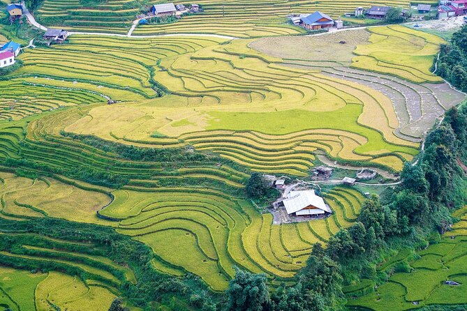 Sapa Trekking 3 Days 2 Nights (Hotel) - Departure From Hanoi - The bus from Hanoi to Sapa