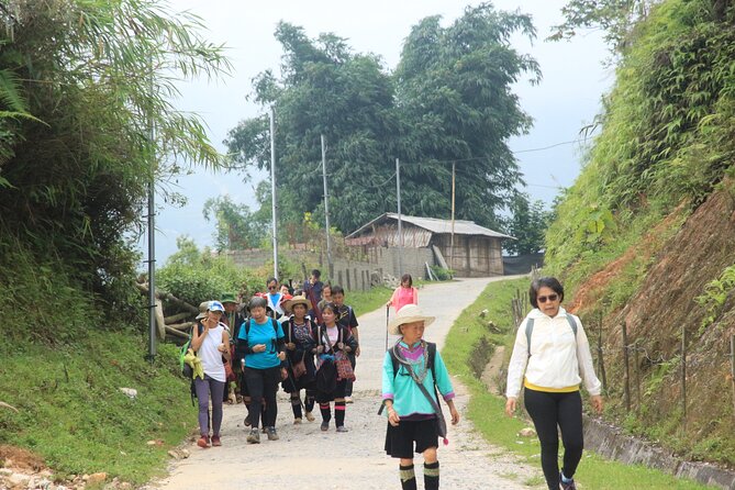 Sapa Trekking Tour Full Day - Ta Van and lunch at about 12:30