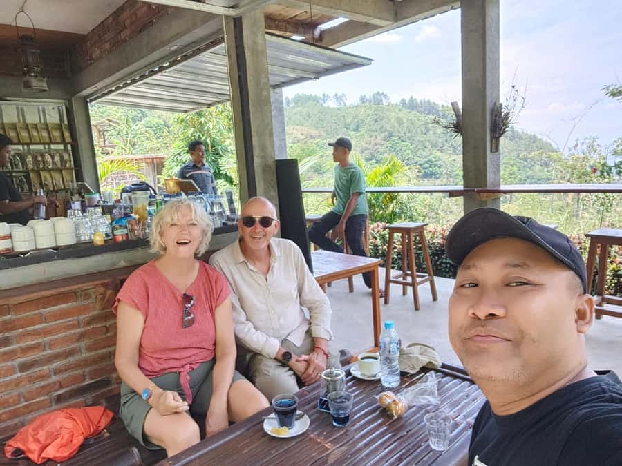 Selogriyo Temple, treking Java Rice Terrace & waterfall - Selogriyo Temple and respectful cultural visits