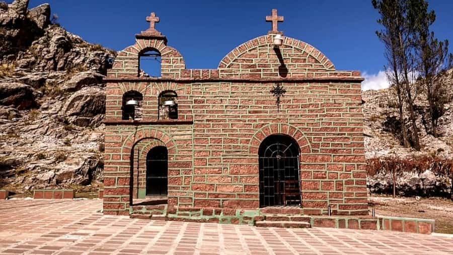 Sucre: 2 days trek in Inca Trails and the Crater de Maragua - The Jalqa culture connection
