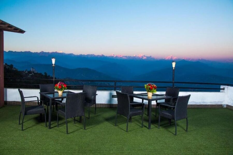 Sundarijal-Chisapani-Nagarkot Trek with Changunarayan - The guide and private transport setup
