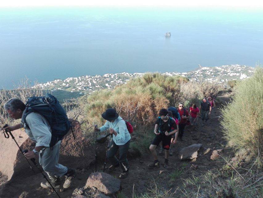 Sunset Trekking on vulcano Stromboli - Who should book this hike