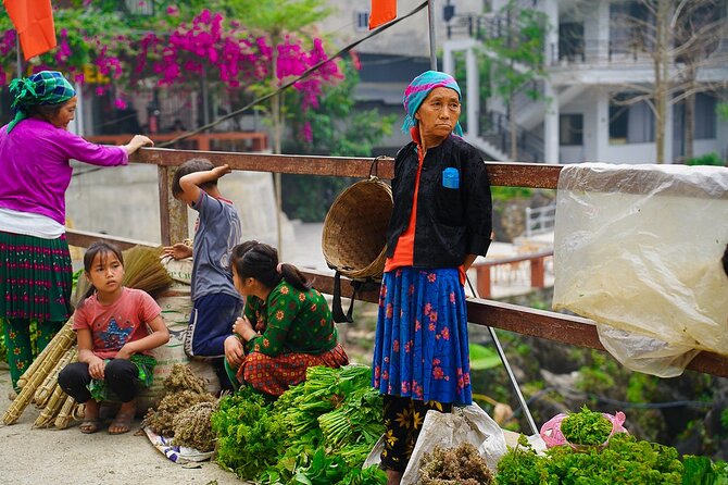 Trekking around Ha Giang 5 days 4 nights - Day three: Tam Son, the H’mong Palace, and Dong Van
