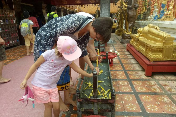 Trekking at the Monk Trail and Doi Suthep Temple Private Tour - What the eight-hour schedule feels like