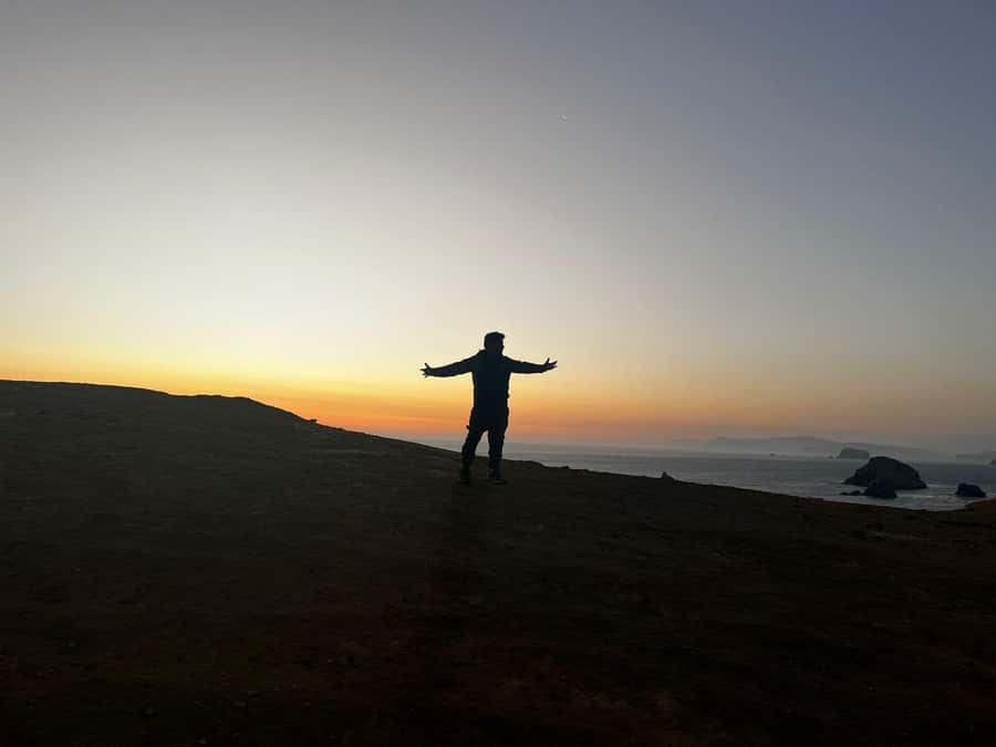TREKKING GOLDEN SHADOWS - From Paracas town to the reserve
