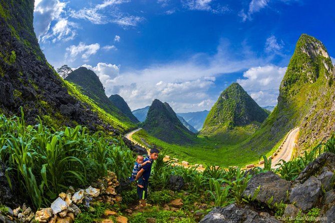 Trekking In Ha Giang 5 Days - Day 1: From Hanoi to a Tay homestay