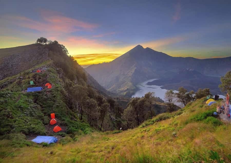 Trekking Mount Rinjani 2D/1N To Second Summit - Returning through the rainforest to Senaru