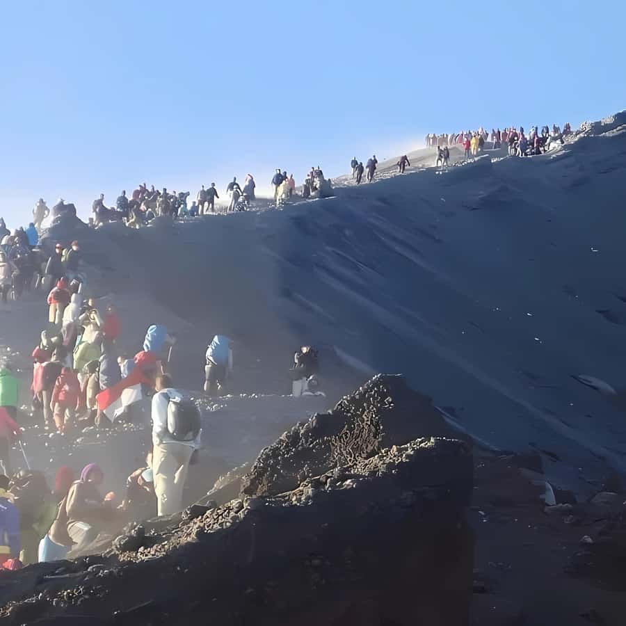 trekking mount rinjani summit join in group tour - What this Mount Rinjani trek is really like