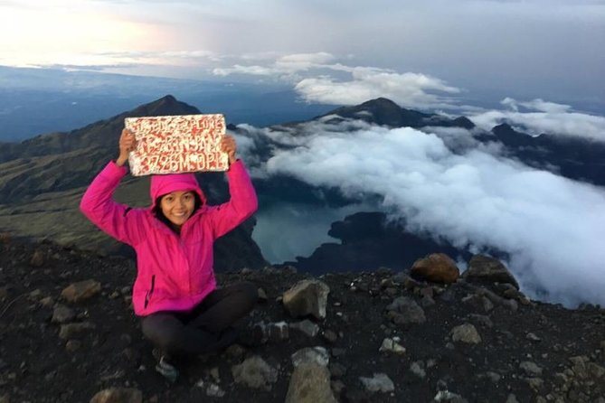 Trekking Rinjani Mountain Summit 2 Days 1 Night - Em Adventure - Food, water, and the useful parts of the package