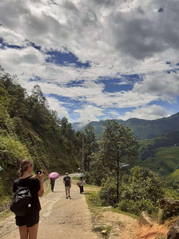 Trekking Sapa 1 Day With Local Guide, Terraced Rice Fields - Why this Sapa trek feels different from a quick viewpoint visit