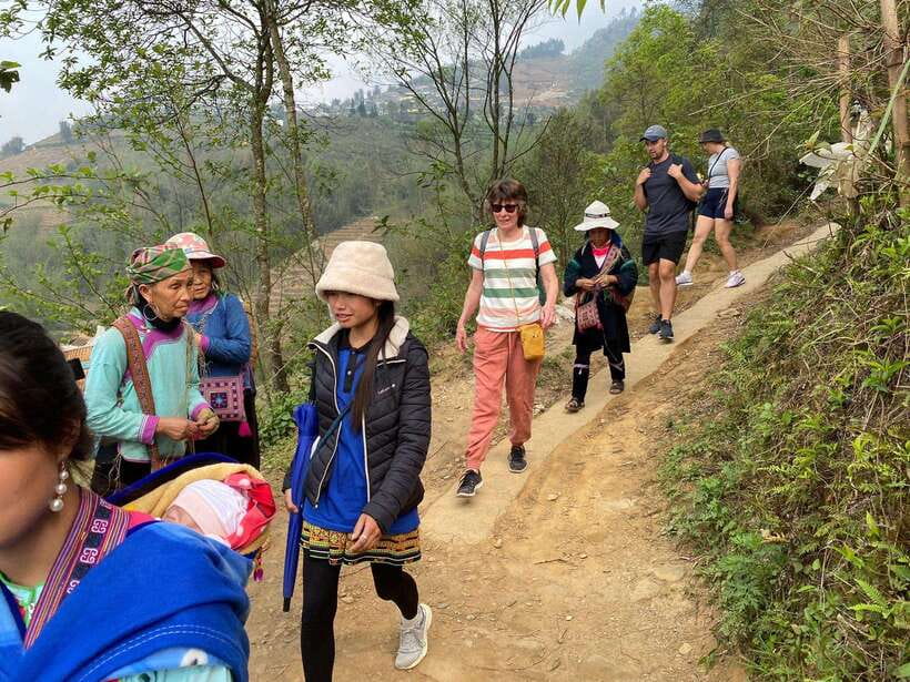 Trekking Sapa 1 Day With Local Guide, Terraced Rice Fields - Lunch at Y Linh Ho with a Hmong family