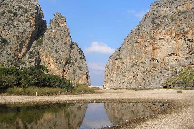 Trekking Torrent de Pareis - The descent toward Puig Roig and Cosconar