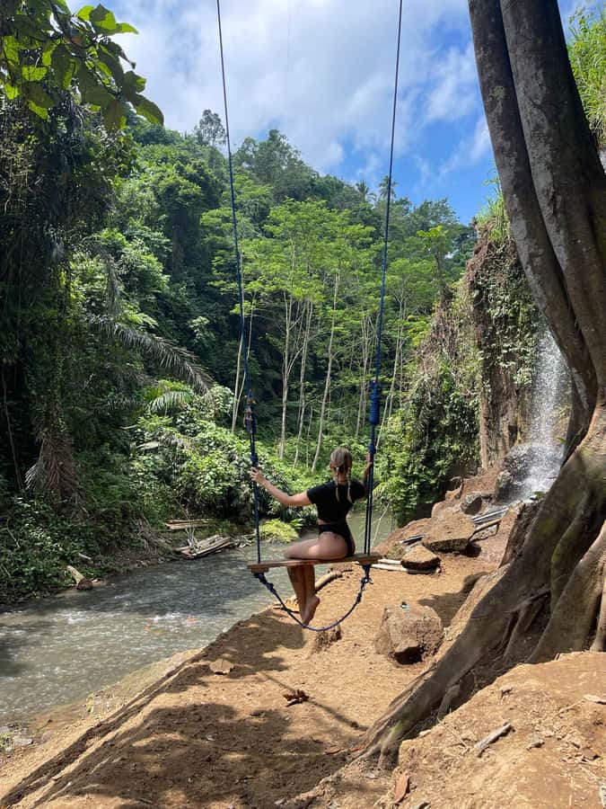Ubud: Trekking Through Rivers & Forests to Three Waterfalls - Guides who do more than point the way