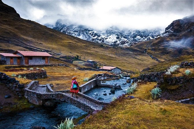 Ultimate Lares Trek & Inca Trail 5 days - Day 3: downhill walking and Ollantaytambo