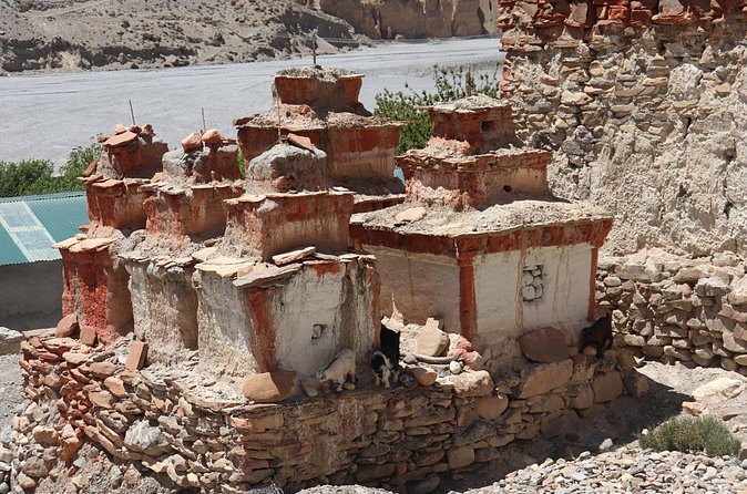 Upper Mustang Trekking - Days 5 and 6: Entering the restricted area at Chhusang