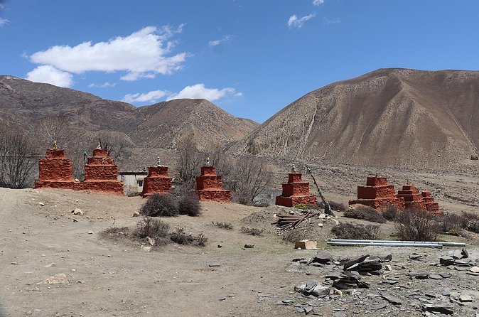 Upper Mustang Trekking - Day 7: Syangboche and high mountain views